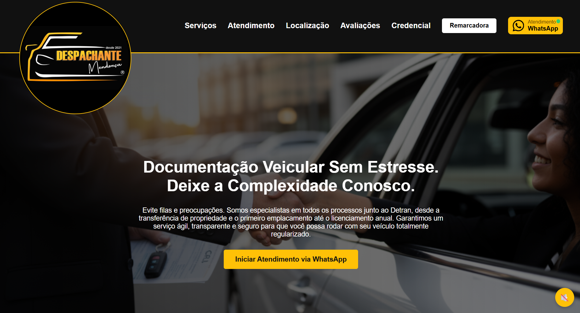 Visão da página inicial responsiva do site, com menu de navegação e seção de introdução.
